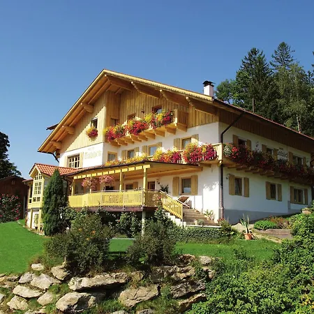 Pensionat Haus Talblick 3*